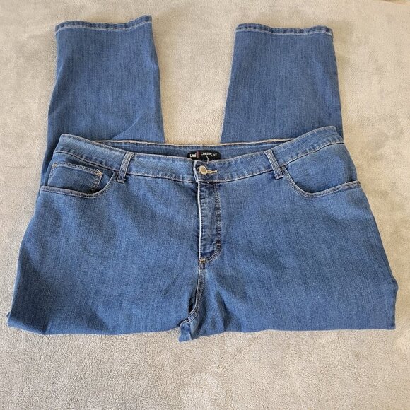 Lee Denim - Lee Women's Plus Petite 24WP Classic Fit Straight Leg Medium Wash Jeans SL78E